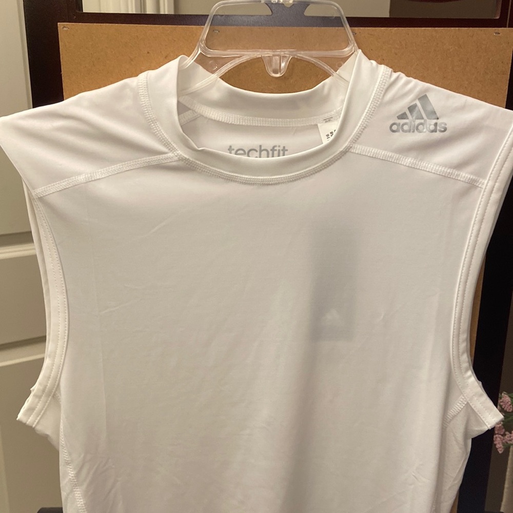 L NWT Adidas Techfit unisex sleeveless compression top Large